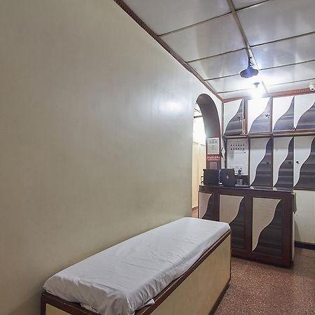 Plaza Guest House Мумбаи Экстерьер фото