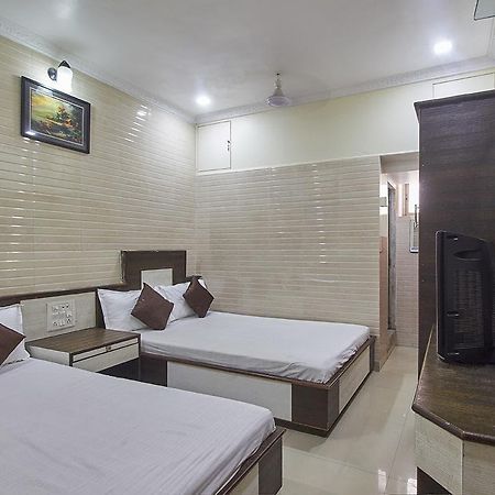 Plaza Guest House Мумбаи Экстерьер фото