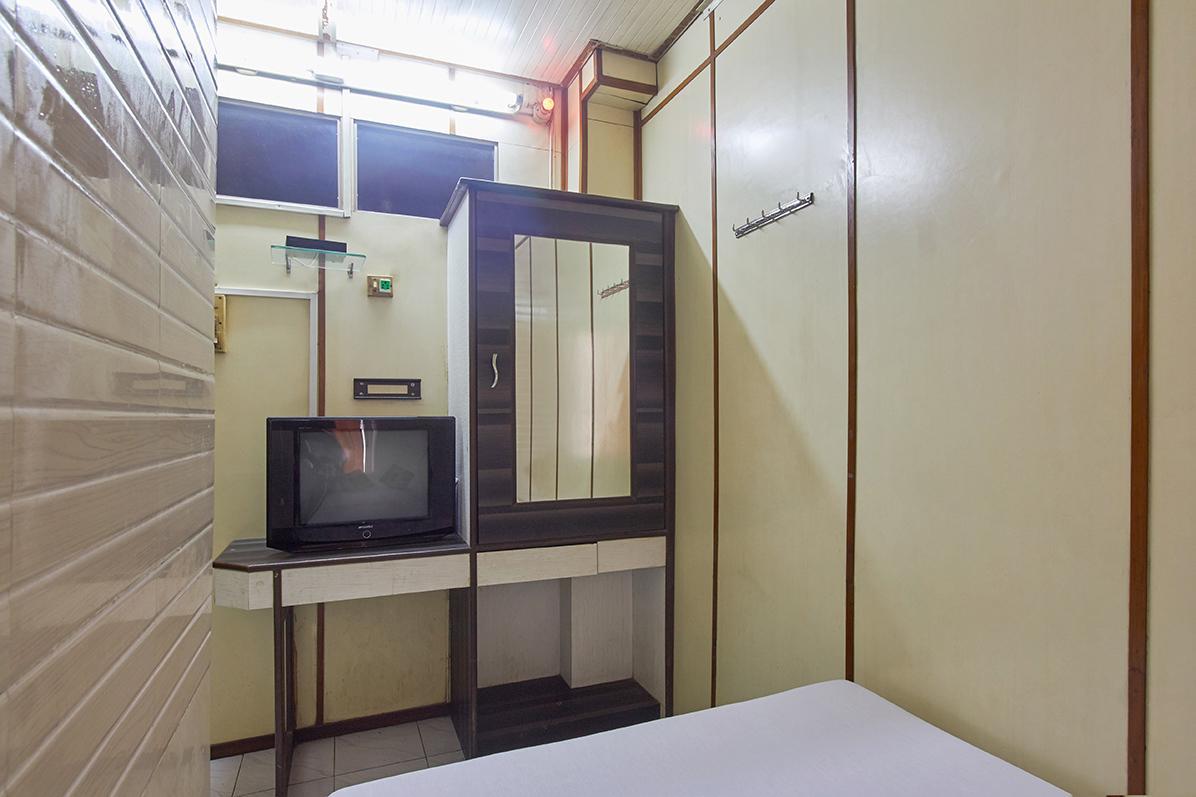 Plaza Guest House Мумбаи Экстерьер фото